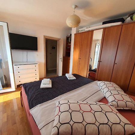 Apartment Sara Umag Buitenkant foto
