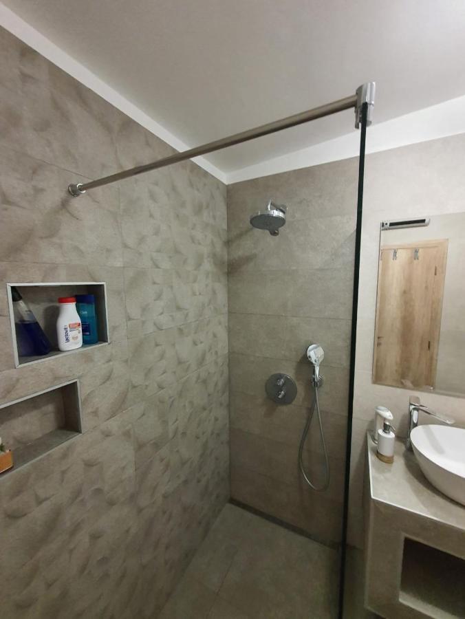 Apartment Sara Umag Buitenkant foto