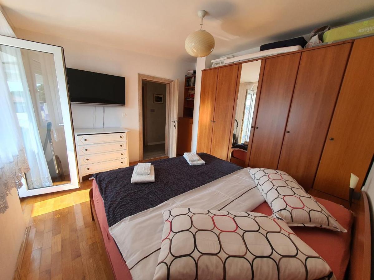 Apartment Sara Umag Buitenkant foto